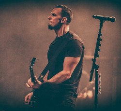Τελευταίο single των Alter Bridge λίγο πριν από την κυκλοφορία του "Walk The Sky" 