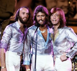 Ο παραγωγός του "Bohemian Rhapsody" ετοιμάζει ταινία για τους Bee Gees  