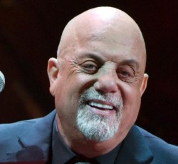 O Billy Joel διασκευάζει Led Zeppelin (video)