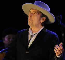 Ο Bob Dylan εγκαινιάζει αποστακτήριο και συναυλιακό χώρο 