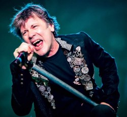 Στα σκαριά νέο σόλο άλμπουμ από τον Bruce Dickinson 