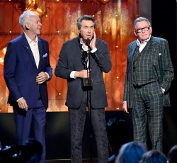 Επανασύνδεση και εισαγωγή στο Rock And Roll Hall Of Fame για τους Roxy Music