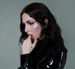 H Chelsea Wolfe ηχογραφεί το έβδομο άλμπουμ της