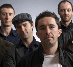 Οι Cinematic Orchestra επιστρέφουν με νέο άλμπουμ μετά από 12 χρόνια