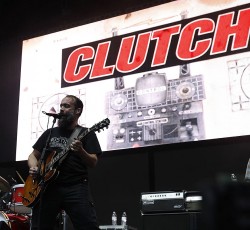 Πέθανε ο πρώην κημπορντίστας των Clutch, Mick Schauer 