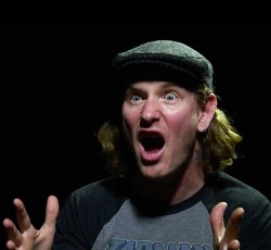 Ο Corey Taylor παρουσιάζει ντοκιμαντέρ για τις ταινίες τρόμου των ‘80s 