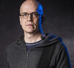 H «Γένεση» κατά Devin Townsend  