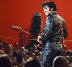 Τρεις συλλογές του Elvis με ακυκλοφόρητο υλικό 