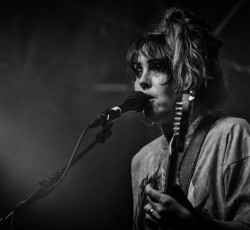Thou και Emma Ruth Rundle διασκευάζουν Misfits στο Roadburn Festival