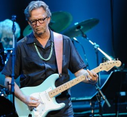 Ο Eric Clapton διασκευάζει Prince
