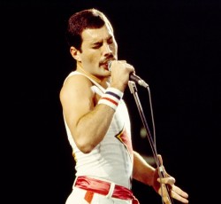 "FreddieMeter": Το νέο app που συγκρίνει τα φωνητικά σου με αυτά του Freddie Mercury 