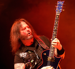 O Gary Holt υπερασπίζεται το "The Black Parade" των My Chemical Romance