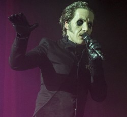 Tobias Forge: «Πιο σκοτεινό το νέο άλμπουμ των Ghost» 