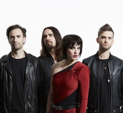 Η «femme fatale» Lzzy Hale στο νέο video των Halestorm