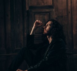 Ακούστε ακόμα ένα τραγούδι από τον νέο δίσκο του Hozier 