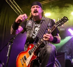Μια επετειακή έκδοση του "Alive Ιn Athens" των Iced Earth
