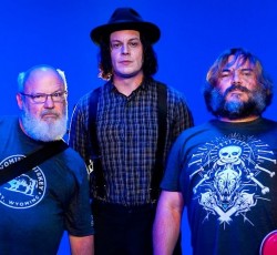 Ο Jack White συνεργάζεται με τον Jack Black