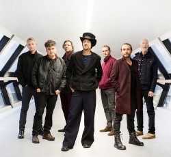 Oι James σε Release Athens και Θεσσαλονίκη 