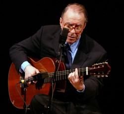 «Έφυγε» από τον κόσμο o εμβληματικός συνθέτης της Bossa Nova, Joao Gilberto 