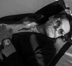 O John Mayer κυκλοφορεί το νέο single "Carry Me Away"