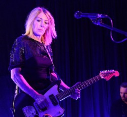 Ντεμπούτο άλμπουμ από την Kim Gordon των Sonic Youth