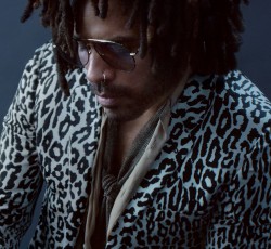 "Here Τo Love": Lenny Kravitz και… #FightRacism