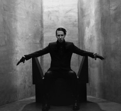 O Marilyn Manson διασκευάζει το "The End" των Doors 