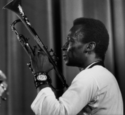 Σε βινύλιο οι ηχογραφήσεις του "Birth Οf Τhe Cool" του Miles Davis 