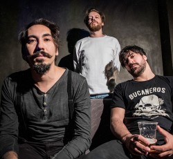 Ακούστε το νέο τραγούδι των Monovine 