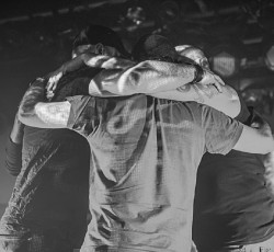 My Sleeping Karma: Ακύρωση εμφανίσεων λόγω σοβαρής ασθένειας  