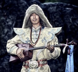Νεκρός ο frontman των Tengger Cavalry, Nature Ganganbaigal 