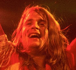 O Ozzy Osbourne «δανείζει τη φωνή του» στον King Thrash 
