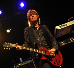 Πέθανε ο κιθαρίστας των UFO, Paul Raymond