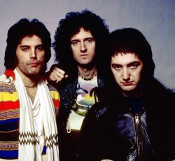 "Thank God It’s Christmas": Νέο animated video από τους Queen 