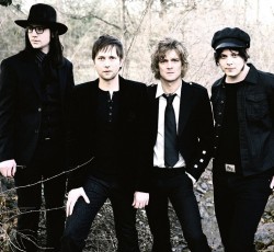 "Help Me Stranger": Ένα ακόμα νέο κομμάτι από τους Raconteurs 