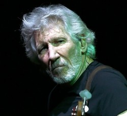 Ο Roger Waters προτρέπει την Madonna σε μποϊκοτάζ κατά της Eurovision 