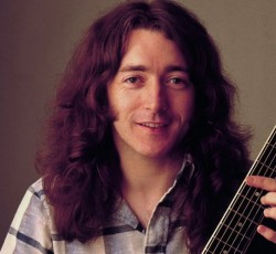 "Blues": Νέα συλλογή με ανέκδοτο υλικό ηχογραφήσεων του Rory Gallagher 