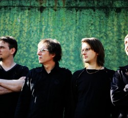 Και η Snapper Music στην Ελλάδα από την Rockarolla