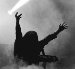 Δυο νέα άλμπουμ από τους Sunn O)))