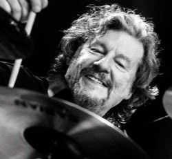  «Έφυγε» ο ντράμερ του Rory Gallagher, Ted McKenna 