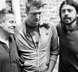 Josh Homme: «Οι Them Crooked Vultures θέλουν να επιστρέψουν…»