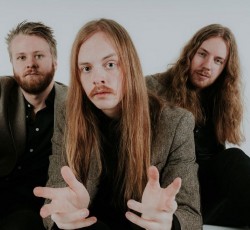 Οι Vintage Caravan διασκευάζουν το hit των Fleetwood Mac, "The Chain" 