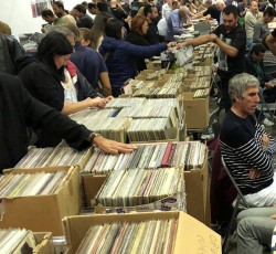 Vinyl Market: Ξεκινά στην Τεχνόπολη το τριήμερο αφιέρωμα στο βινύλιο  