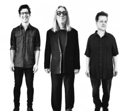 Ακούστε το νέο κομμάτι των Violent Femmes