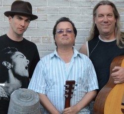 Οι Violent Femmes διασκευάζουν Πυξ Λαξ 