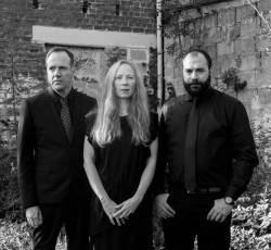 Πρώτη μετάδοση: Ολόκληρος ο νέος δίσκος των Von Stroheim 