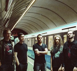 Πρώτη μετάδοση: Ολόκληρος ο νέος δίσκος των White Ward 