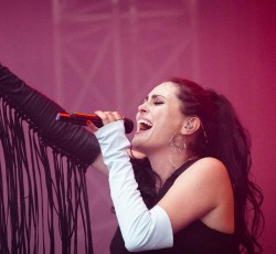 Οι Within Temptation ακυρώνουν συναυλία σε ένδειξη αλληλεγγύης προς LGBTQ μπάντα 