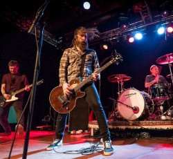 Πρώτη μετάδοση: Ολόκληρος ο νέος δίσκος των Wolves Like Us 