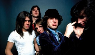 Οι AC/DC «μοιράζονται» ένα σπάνιο video του "Highway To Hell"